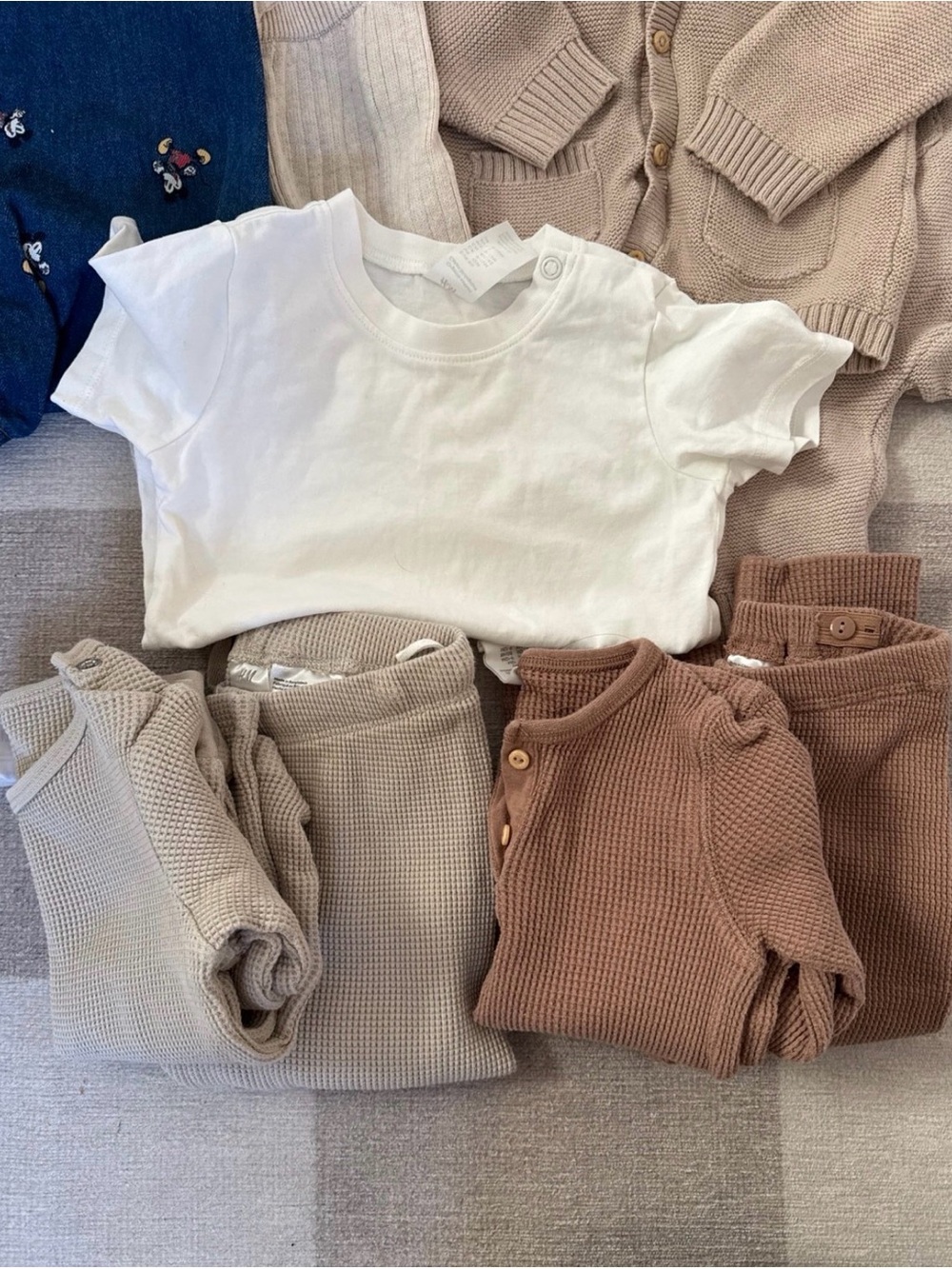 H&M Baby Boy / Gender Neutral Bundle - Picture 7 of 12